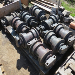 Каток опорный 81QB-11010 HYUNDAI R380LC-9 81E7-00633 81E7-00633