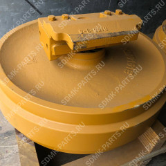 Колесо направляющее KOMATSU D155A-5 17A-30-00040